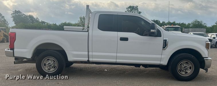 image for item DO1086 2019 Ford F250 Super Duty XL SuperCab pickup truck