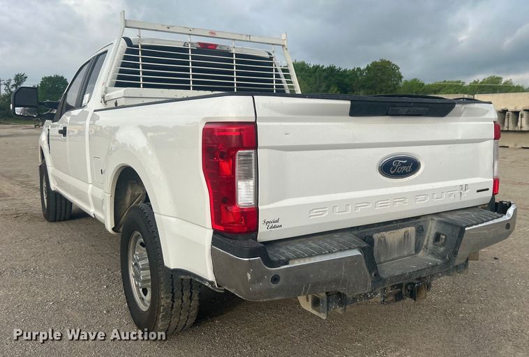image for item DO1086 2019 Ford F250 Super Duty XL SuperCab pickup truck
