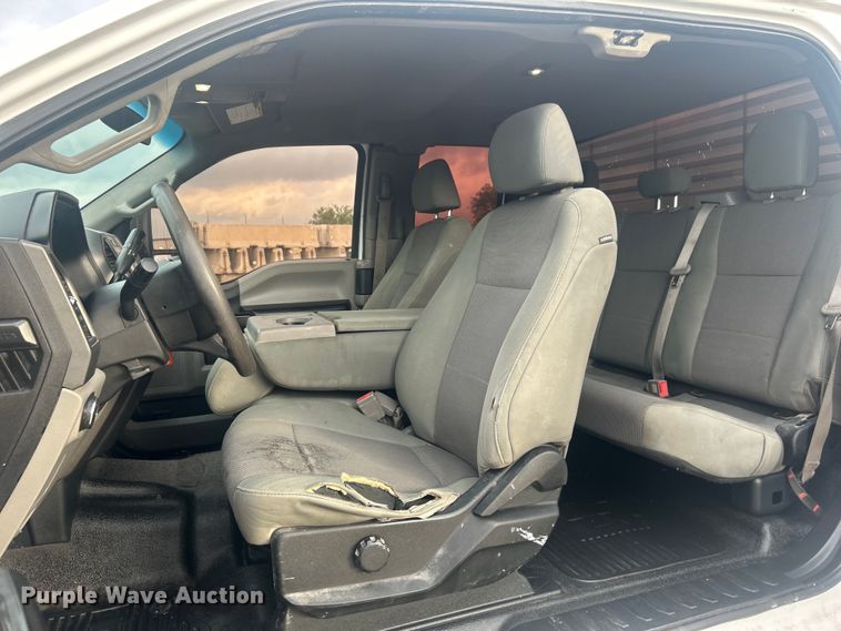 image for item DO1086 2019 Ford F250 Super Duty XL SuperCab pickup truck