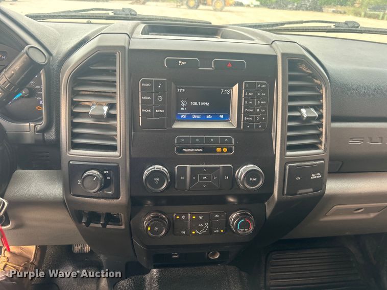 image for item DO1086 2019 Ford F250 Super Duty XL SuperCab pickup truck