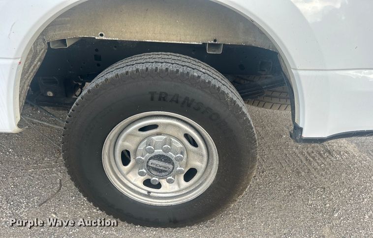 image for item DO1086 2019 Ford F250 Super Duty XL SuperCab pickup truck