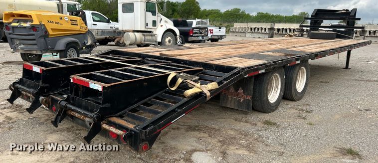 image for item DO1087 2010 T&R DDT equipment trailer