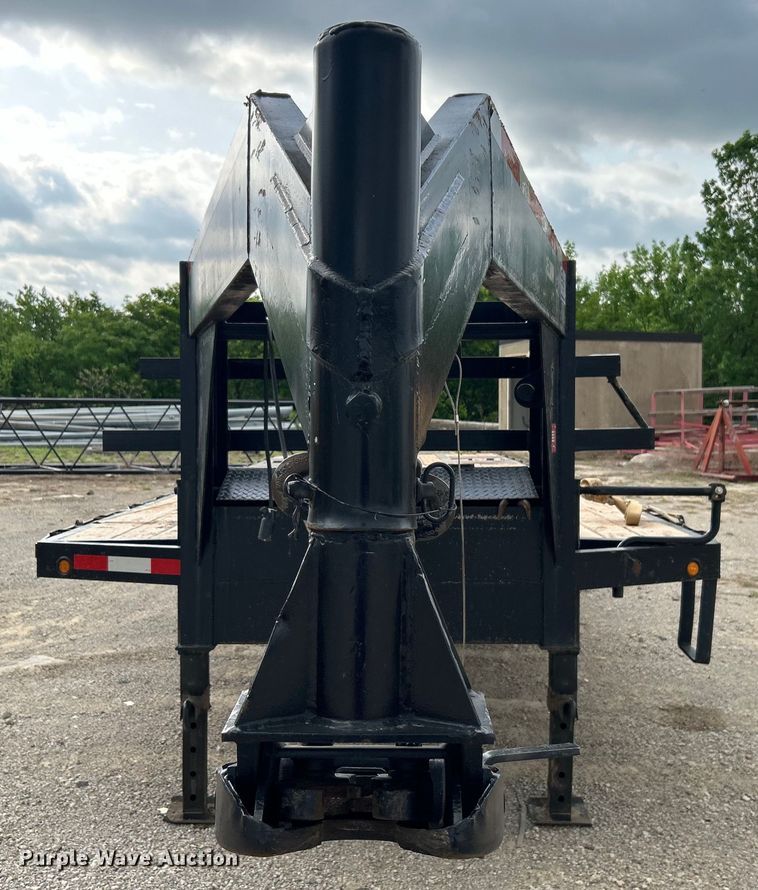 image for item DO1087 2010 T&R DDT equipment trailer