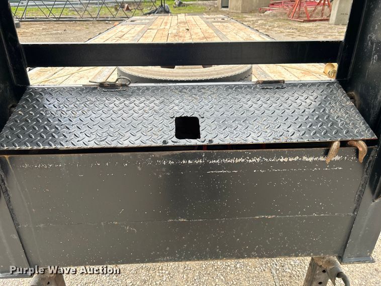 image for item DO1087 2010 T&R DDT equipment trailer