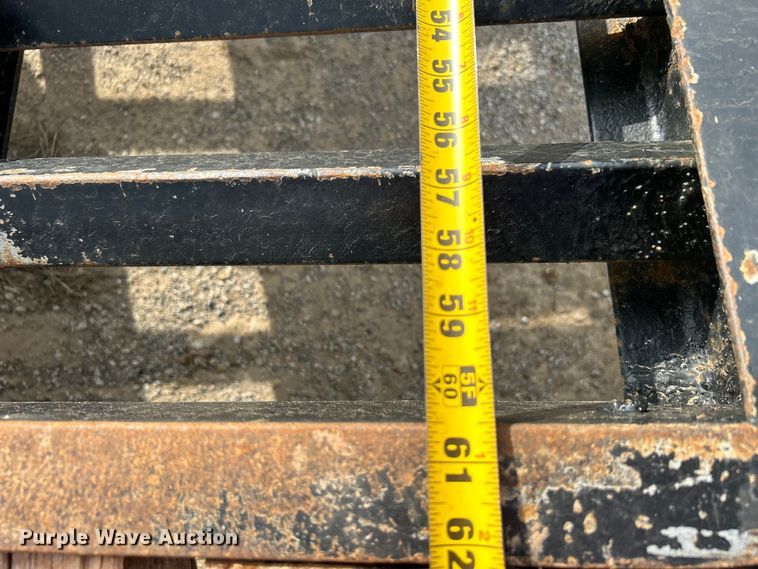 image for item DO1087 2010 T&R DDT equipment trailer