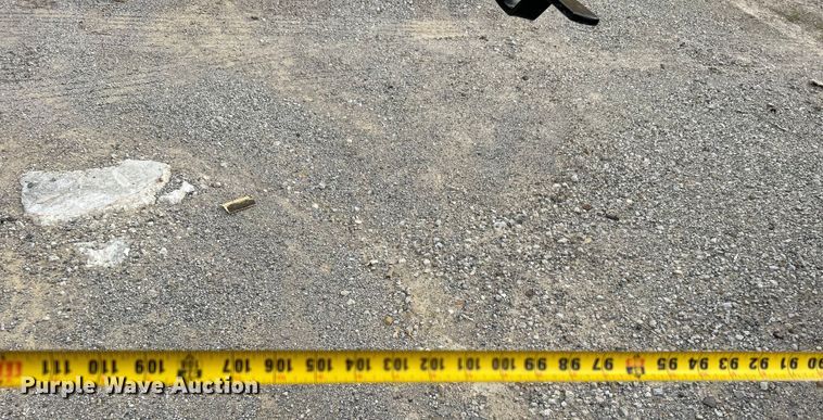 image for item DO1087 2010 T&R DDT equipment trailer