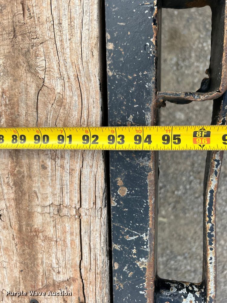 image for item DO1087 2010 T&R DDT equipment trailer