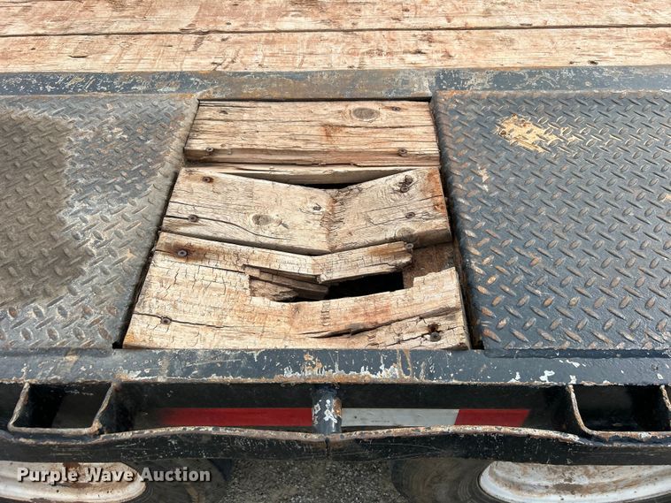 image for item DO1087 2010 T&R DDT equipment trailer