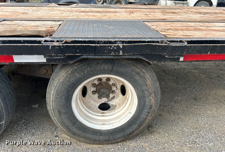 image for item DO1087 2010 T&R DDT equipment trailer