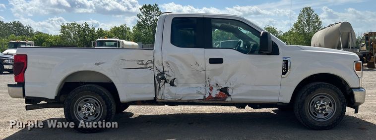 image for item DO1091 2021 Ford F250 Super Duty XL SuperCab pickup truck
