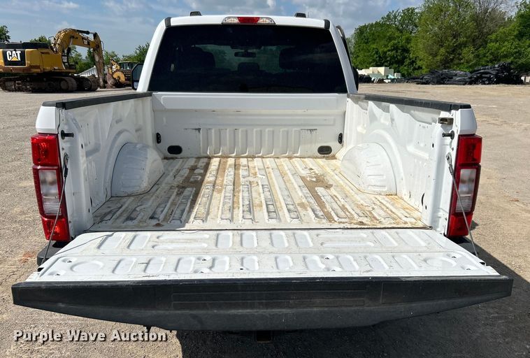 image for item DO1091 2021 Ford F250 Super Duty XL SuperCab pickup truck