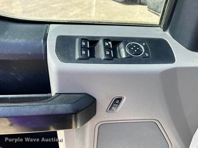 image for item DO1091 2021 Ford F250 Super Duty XL SuperCab pickup truck