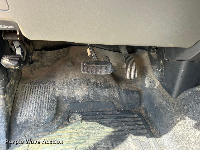 image for item DO1091 2021 Ford F250 Super Duty XL SuperCab pickup truck