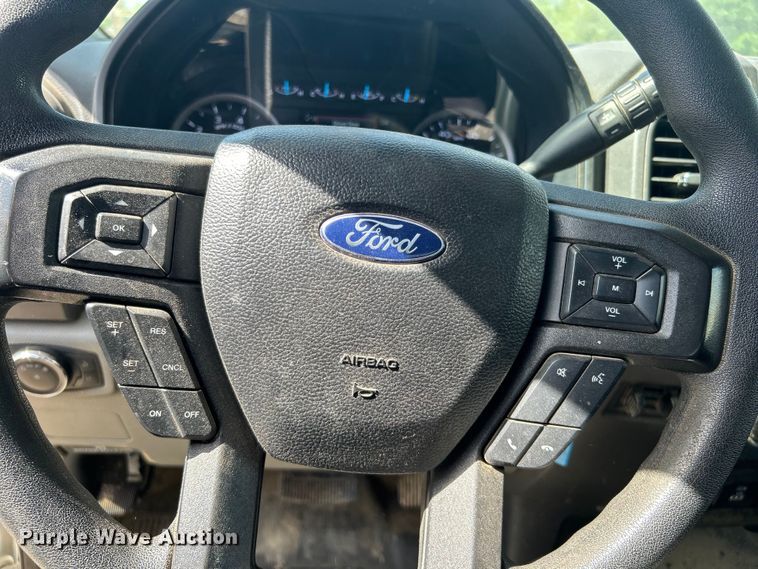 image for item DO1091 2021 Ford F250 Super Duty XL SuperCab pickup truck