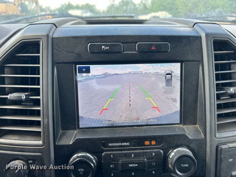 image for item DO1091 2021 Ford F250 Super Duty XL SuperCab pickup truck