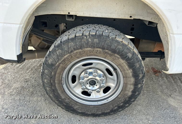 image for item DO1091 2021 Ford F250 Super Duty XL SuperCab pickup truck