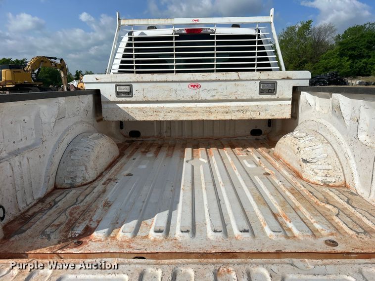 image for item DO1093 2021 Ford F250 Super Duty XL SuperCab pickup truck