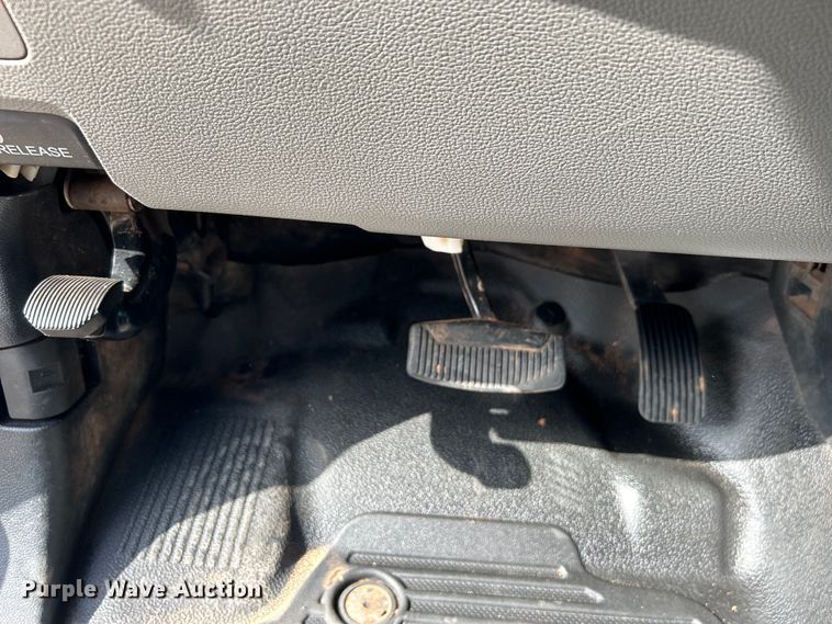 image for item DO1093 2021 Ford F250 Super Duty XL SuperCab pickup truck