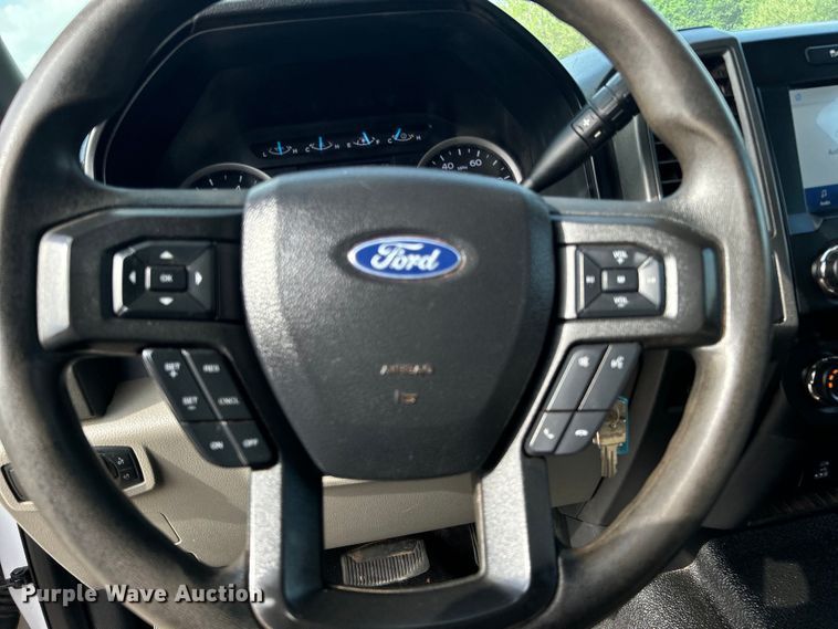 image for item DO1093 2021 Ford F250 Super Duty XL SuperCab pickup truck