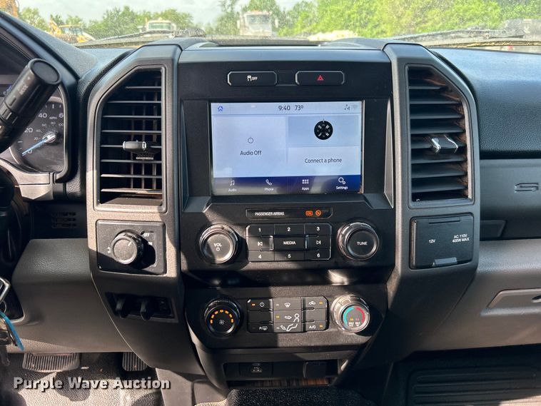 image for item DO1093 2021 Ford F250 Super Duty XL SuperCab pickup truck