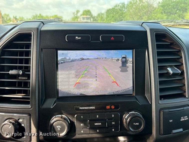 image for item DO1093 2021 Ford F250 Super Duty XL SuperCab pickup truck