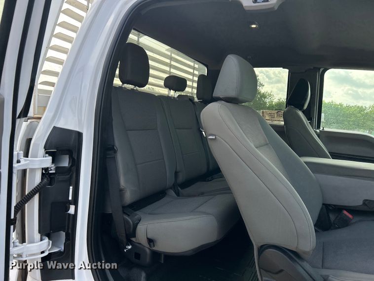 image for item DO1093 2021 Ford F250 Super Duty XL SuperCab pickup truck