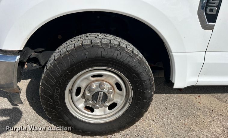 image for item DO1093 2021 Ford F250 Super Duty XL SuperCab pickup truck