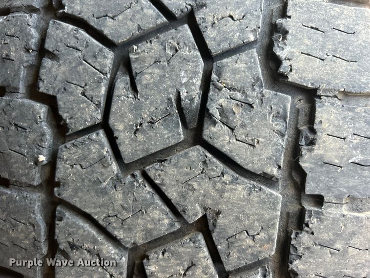 image for item DO1093 2021 Ford F250 Super Duty XL SuperCab pickup truck