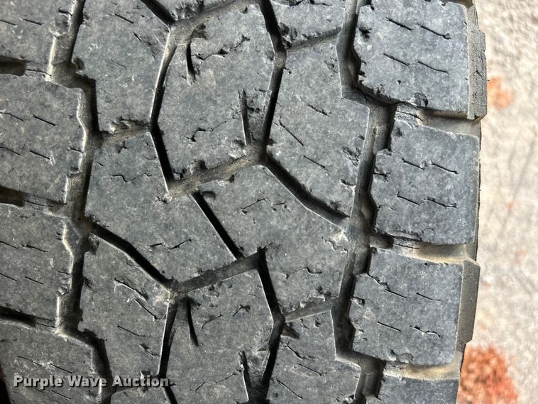 image for item DO1093 2021 Ford F250 Super Duty XL SuperCab pickup truck