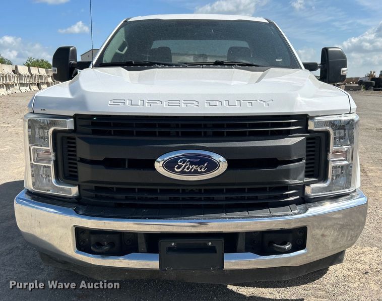 image for item DO1095 2018 Ford F250 Super Duty XL SuperCab pickup truck