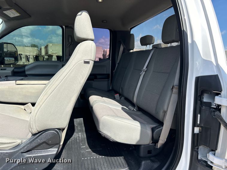 image for item DO1095 2018 Ford F250 Super Duty XL SuperCab pickup truck