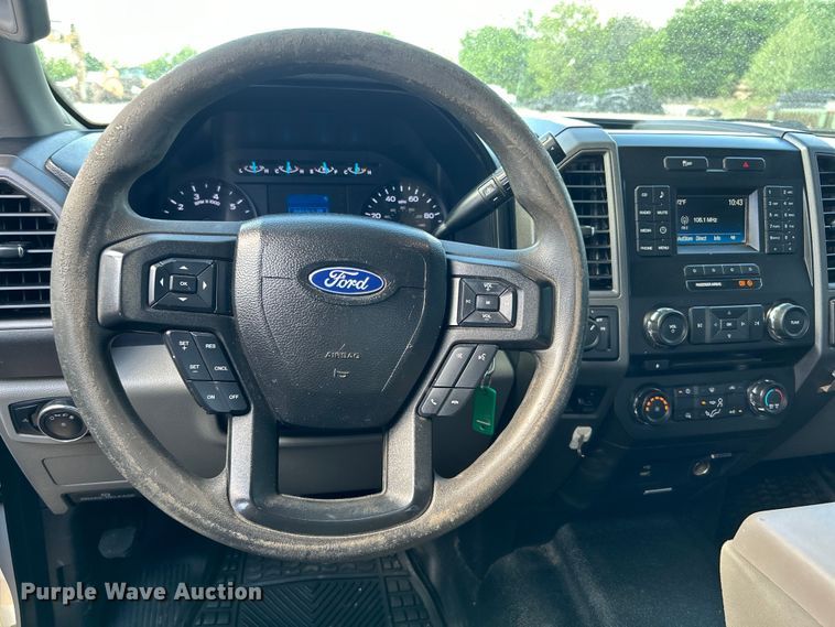 image for item DO1095 2018 Ford F250 Super Duty XL SuperCab pickup truck