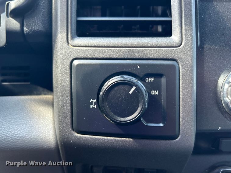 image for item DO1095 2018 Ford F250 Super Duty XL SuperCab pickup truck