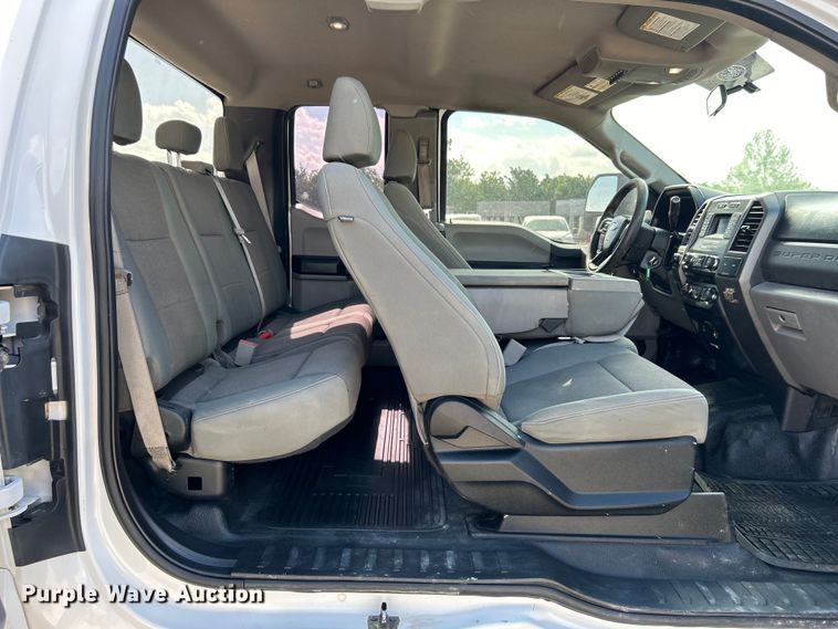 image for item DO1095 2018 Ford F250 Super Duty XL SuperCab pickup truck