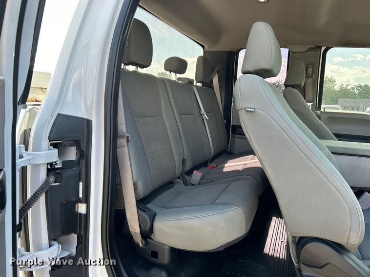 image for item DO1095 2018 Ford F250 Super Duty XL SuperCab pickup truck