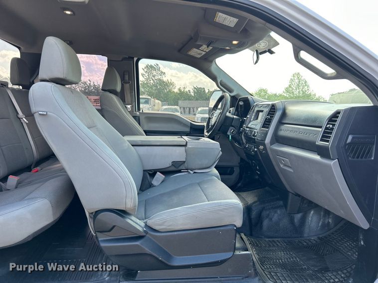 image for item DO1095 2018 Ford F250 Super Duty XL SuperCab pickup truck