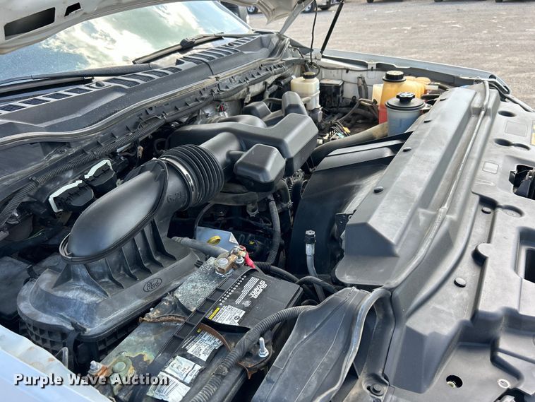 image for item DO1095 2018 Ford F250 Super Duty XL SuperCab pickup truck