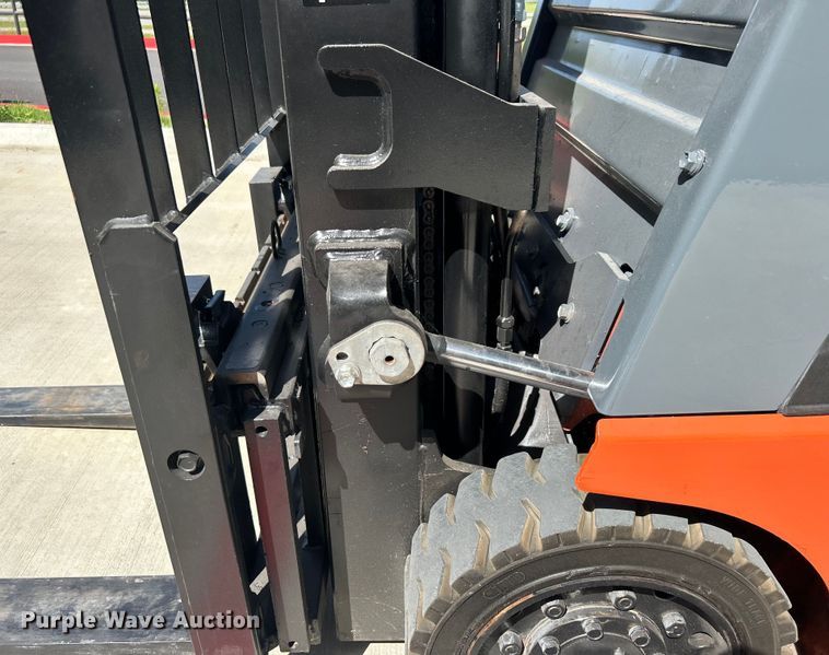 image for item DO1099 Toyota 8FGCSU20 forklift