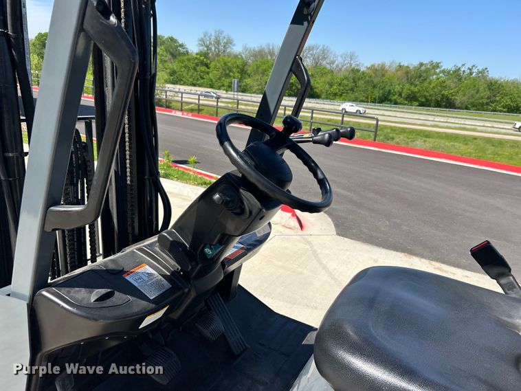 image for item DO1099 Toyota 8FGCSU20 forklift