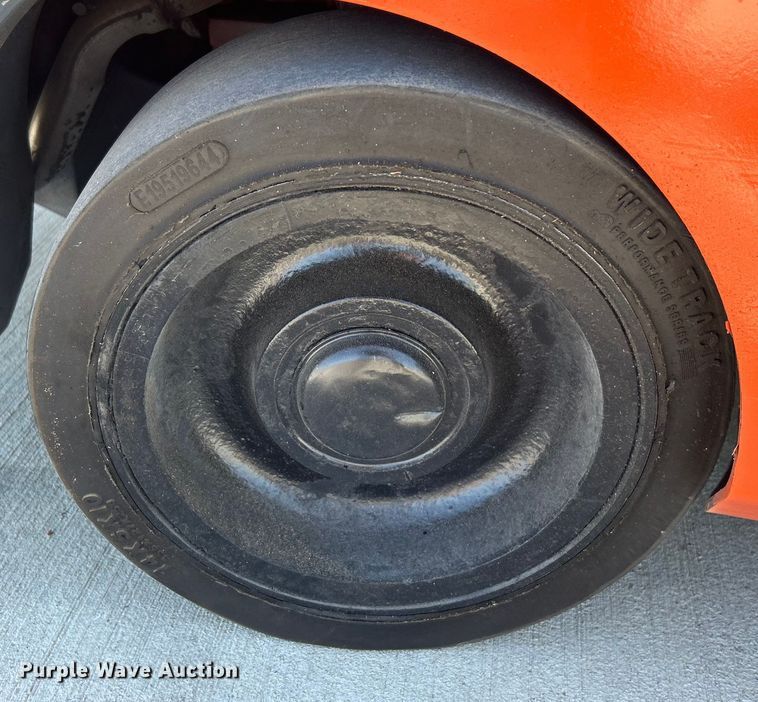 image for item DO1099 Toyota 8FGCSU20 forklift