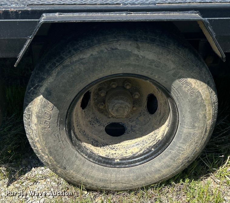 image for item DO1138 2021 PJ Trailer Mfg. co LD442 equipment trailer