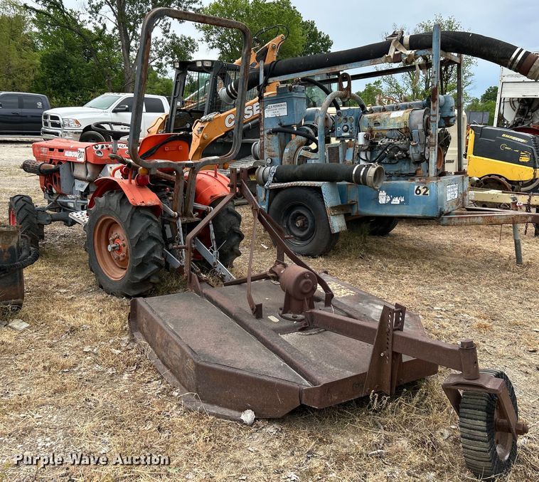 image for item DO1144 Kubota B7100 tractor
