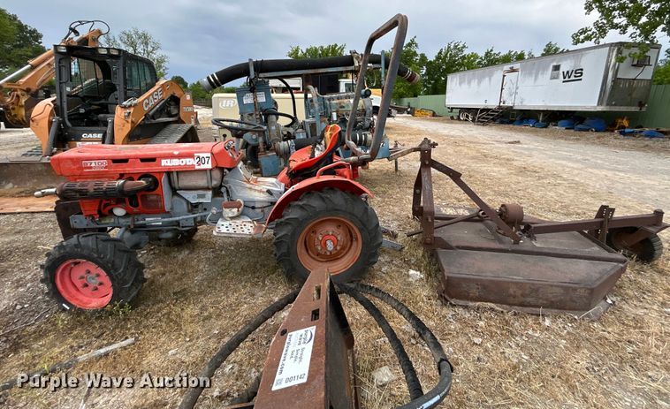 image for item DO1144 Kubota B7100 tractor