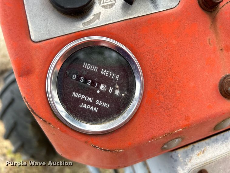 image for item DO1144 Kubota B7100 tractor