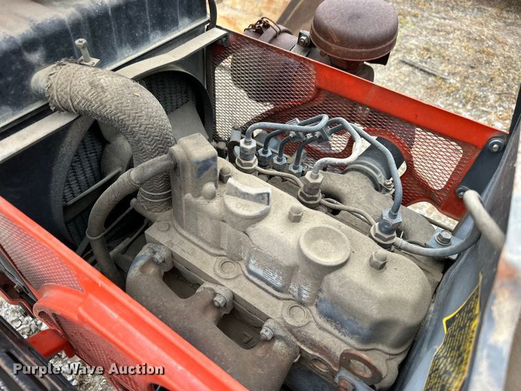 image for item DO1144 Kubota B7100 tractor