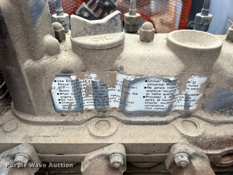 image for item DO1144 Kubota B7100 tractor