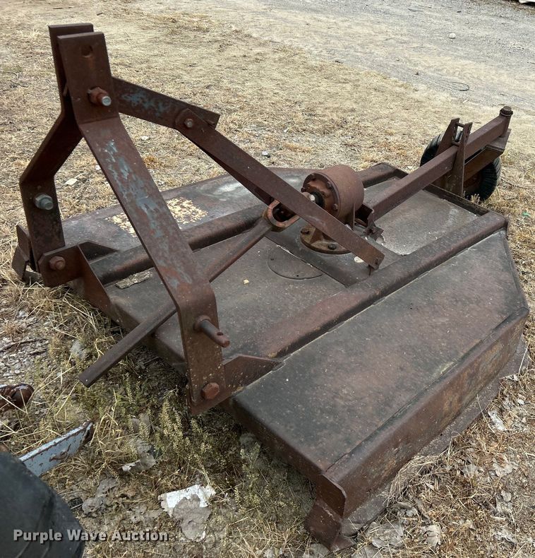 image for item DO1144 Kubota B7100 tractor