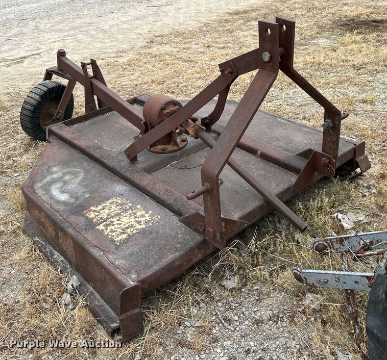 image for item DO1144 Kubota B7100 tractor