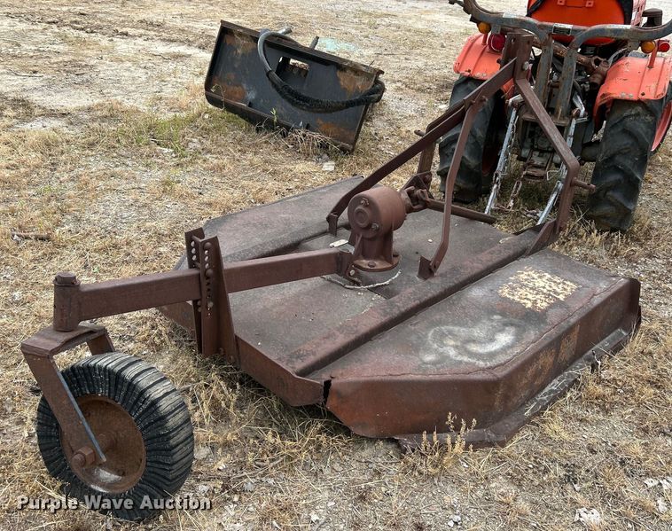 image for item DO1144 Kubota B7100 tractor