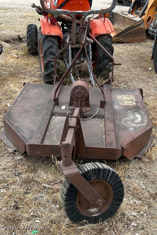 image for item DO1144 Kubota B7100 tractor